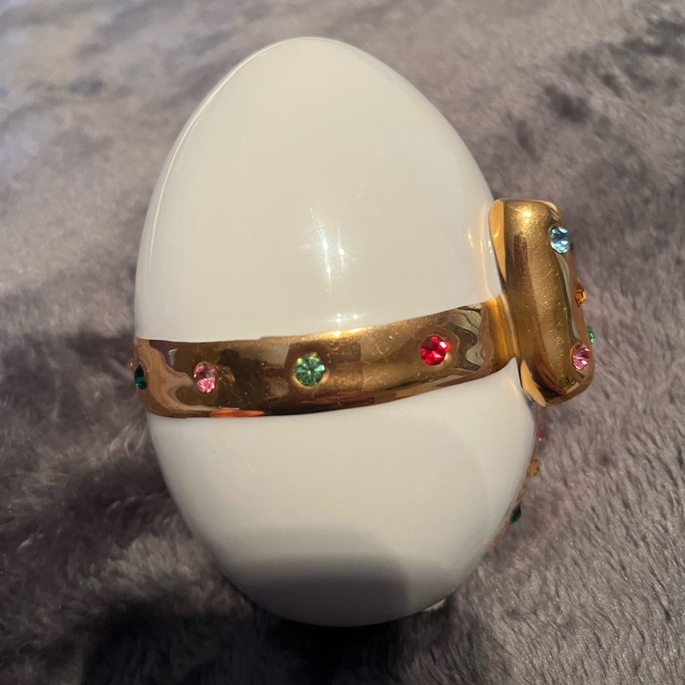 Capodimonte Polaris Egg Figurine with Swarovski Crystals, 24K Gold - Picture 6 of 16